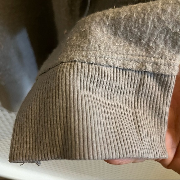 Chaser ‘Brewski’ Sweatshirt/Top Size XS-Med in Grey/Red NWT - Picture 4 of 8